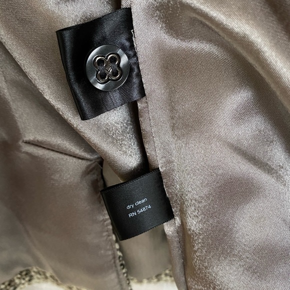 Blazer - Picture 11 of 11